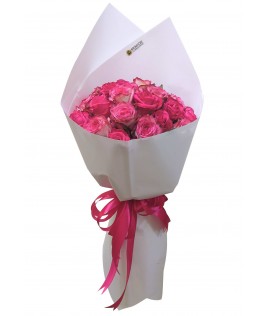 More than 10 different types of flowers