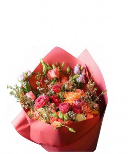 More than 10 different types of flowers
